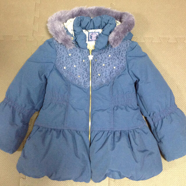 ANNA SUI mini(アナスイミニ)のANNA SUI mini  ネイビー ビジュー ダウンコート 120 キッズ/ベビー/マタニティのキッズ服女の子用(90cm~)(コート)の商品写真