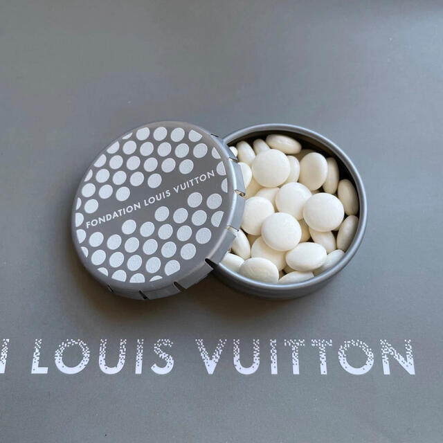 LOUIS VUITTON(ルイヴィトン)の新品未使用　ルイヴィトン　ミントケース　パリ美術館限定 食品/飲料/酒の食品(菓子/デザート)の商品写真