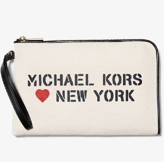 マイケルコース(Michael Kors)のMICHAEL KORS ミディアムポーチ 新品(ポーチ)