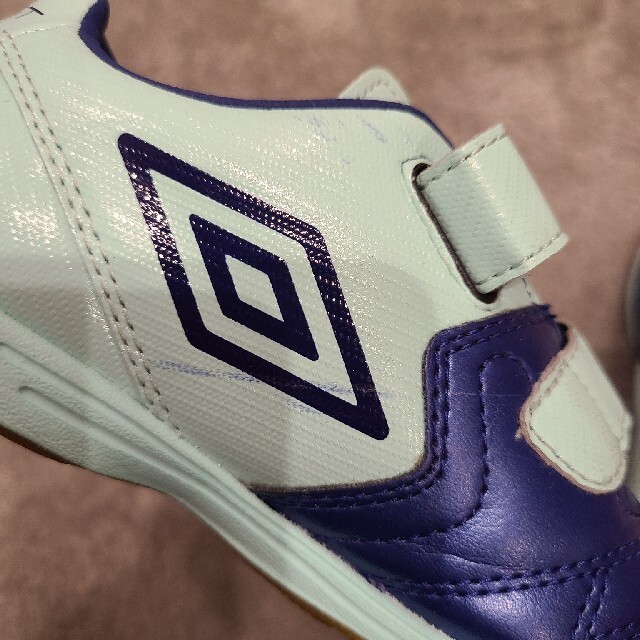 UMBRO(アンブロ)のフットサルシューズ キッズ/ベビー/マタニティのキッズ靴/シューズ(15cm~)(その他)の商品写真