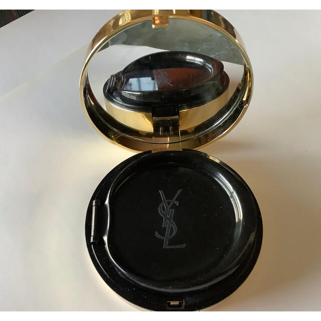 Yves Saint Laurent Beaute(イヴサンローランボーテ)のアンクルドポー・クッション コスメ/美容のベースメイク/化粧品(ファンデーション)の商品写真