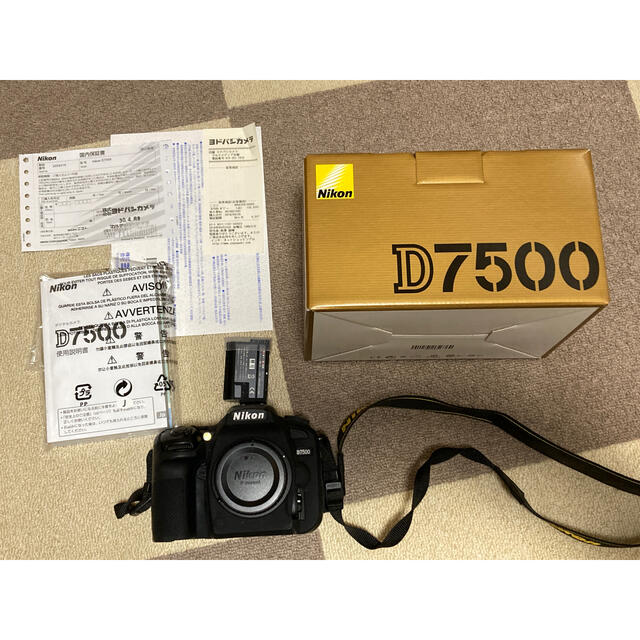 39ω❤️予備バッテリー&新品カメラバッグ付き❤️Nikon D5300❤️