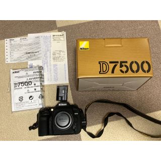 ニコン(Nikon)のNikon D7500 カメラ本体　おまけ付き　延長保証2023年4月まで有効(デジタル一眼)