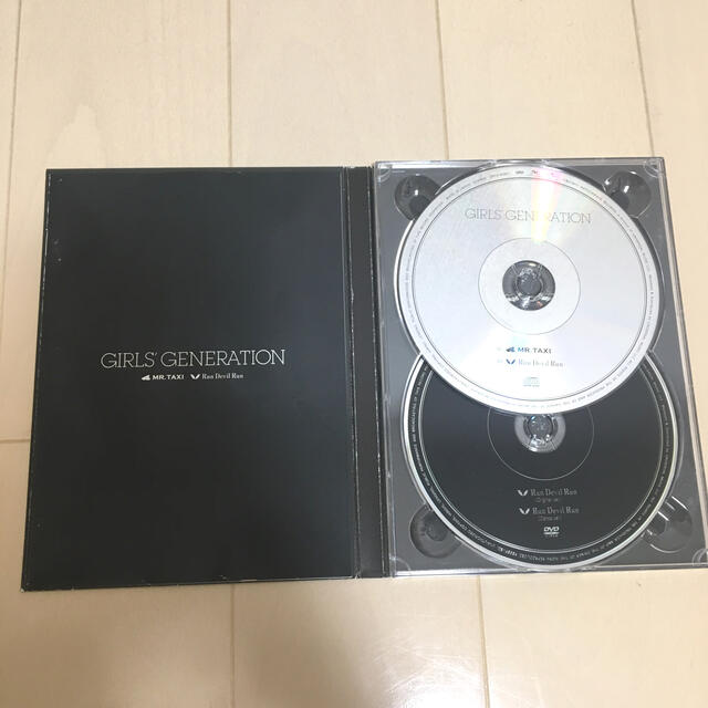 《CD＋DVD》少女時代 MR.TAXI RunDevilRun エンタメ/ホビーのCD(K-POP/アジア)の商品写真
