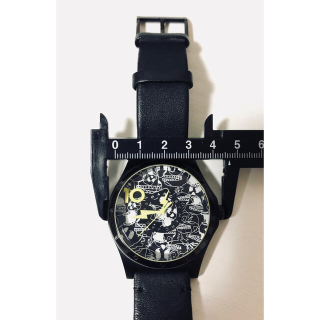 MARC BY MARC JACOBS(マークバイマークジェイコブス)の【電池新品の美品】マークバイマークジェイコブスの限定デザイン腕時計 ブラック☆ メンズの時計(腕時計(アナログ))の商品写真