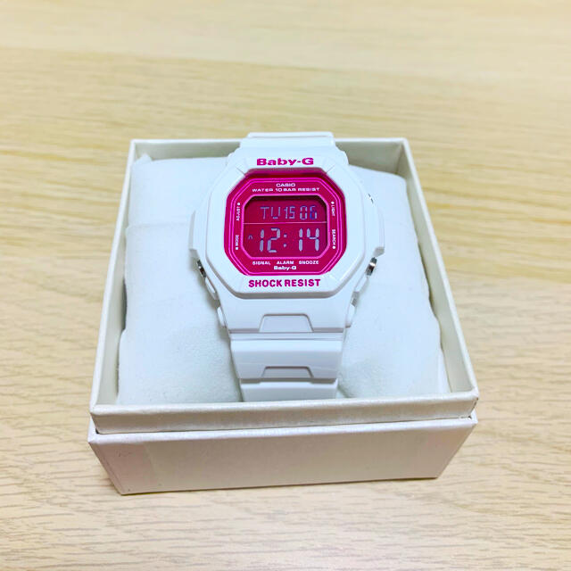 Baby-G(ベビージー)のカシオ　腕時計　Baby-G  BG5601白ピンク レディースのファッション小物(腕時計)の商品写真