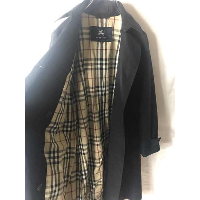 BURBERRY(バーバリー)の【大人気】バーバリー　トレンチコート　ブラック レディースのジャケット/アウター(トレンチコート)の商品写真