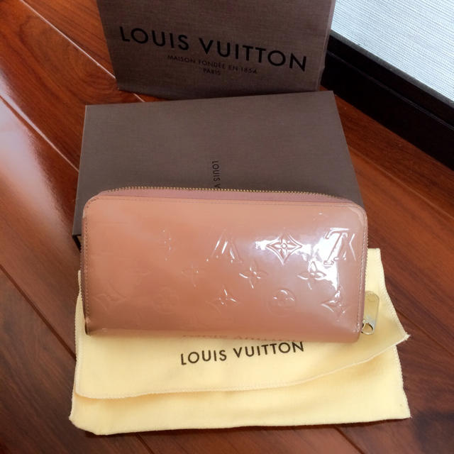 LOUIS VUITTON(ルイヴィトン)のヴェルニ♡長財布 レディースのファッション小物(財布)の商品写真