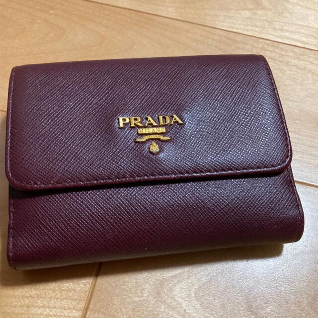 PRADA(プラダ)のPRADA サフィアーノ 二つ折り財布 レディースのファッション小物(財布)の商品写真