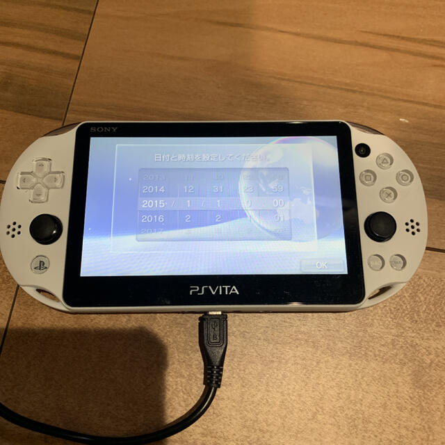 PS Vita PlayStation Vita SONY PCH-2000携帯用ゲーム機本体 - 携帯用