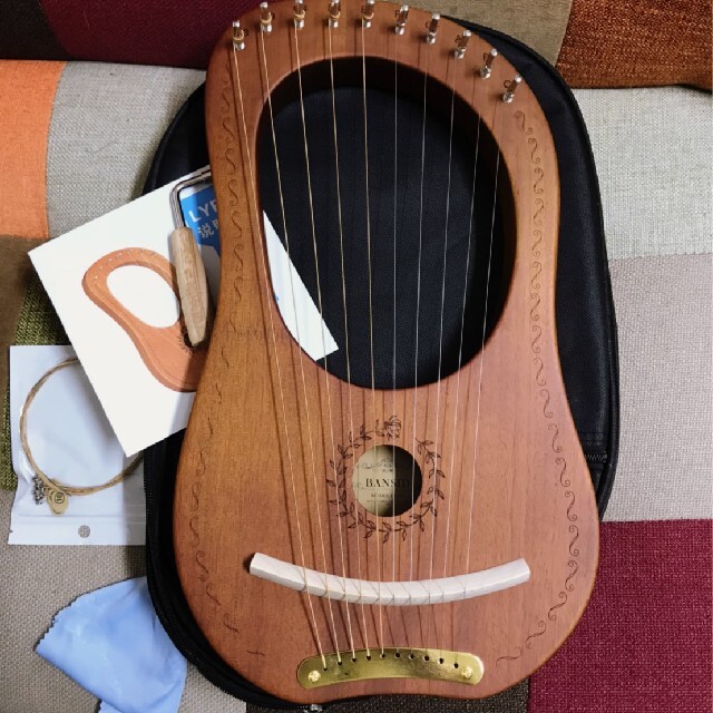 ハープ　ケース付き　木製　弦楽器