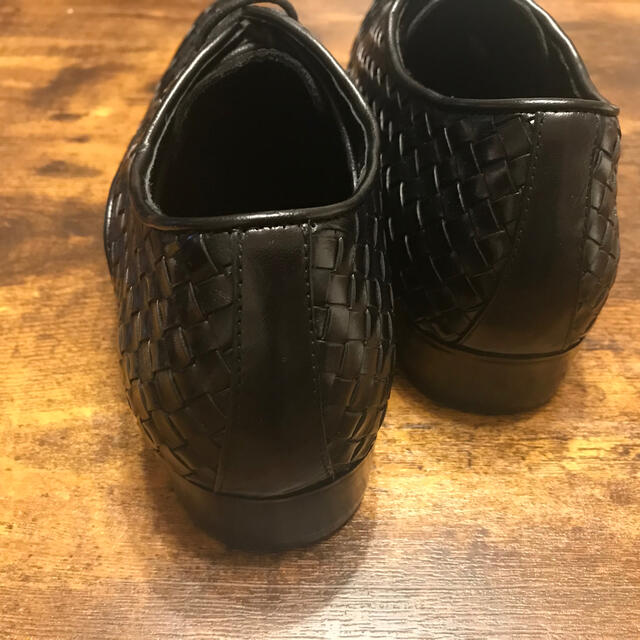 Bottega Veneta(ボッテガヴェネタ)の新品未使用　ビジネスシューズ 革靴　本革　ブラック　43    26.5 メンズの靴/シューズ(ドレス/ビジネス)の商品写真