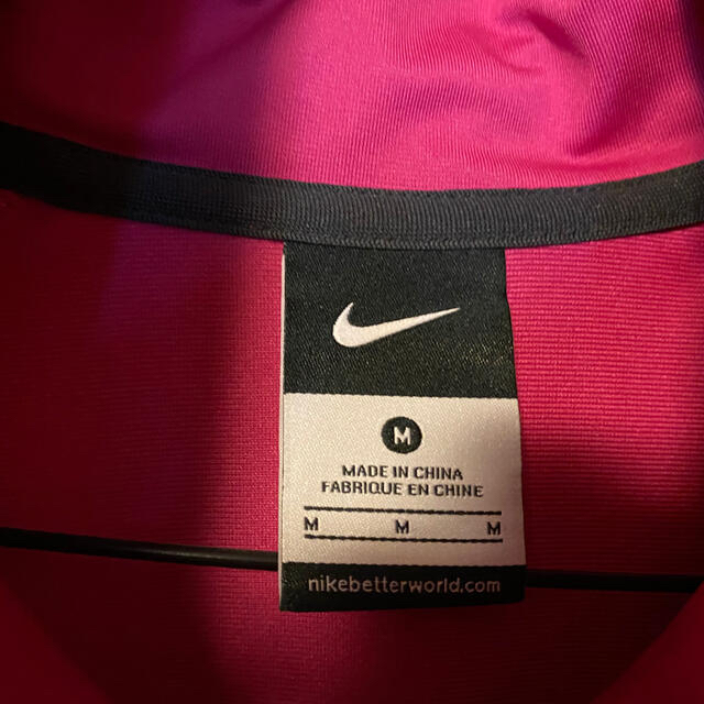 NIKE(ナイキ)のレディース　アウターNIKE レディースのジャケット/アウター(その他)の商品写真