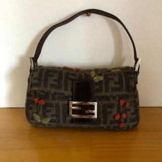 フェンディ(FENDI)のFENDI(ショルダーバッグ)