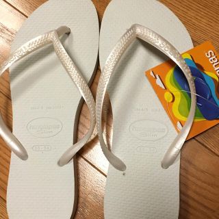 ハワイアナス(havaianas)の新品未使用！定番のハワイアナス 白(ビーチサンダル)