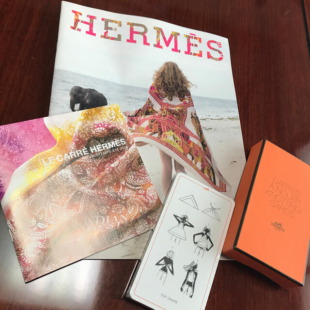 Hermes(エルメス)のHERMES エルメス 2008スカーフカタログとコーディネートカード エンタメ/ホビーのコレクション(印刷物)の商品写真