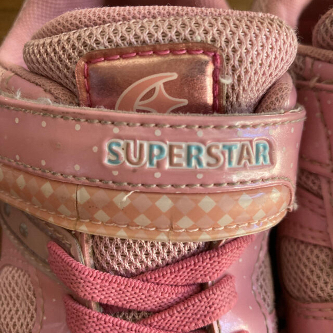 SUPERSTAR(スーパースター)のキッズ　シューズ キッズ/ベビー/マタニティのキッズ靴/シューズ(15cm~)(スニーカー)の商品写真