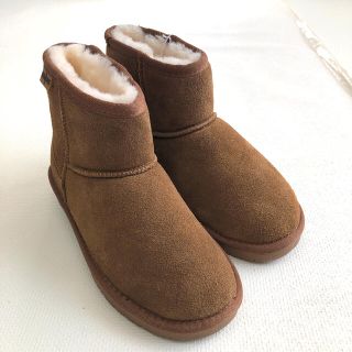 ミネトンカ(Minnetonka)のゆばぁばさま専用　未使用　MINNETONKAムートンブーツ　UGG　ショート　(ブーツ)