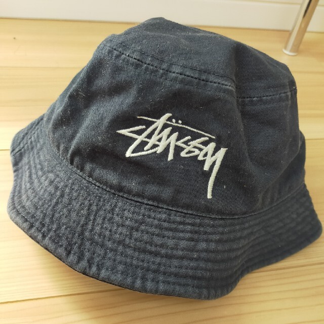 STUSSY(ステューシー)の12/31まで！値引きします！STUSSY　バケットハット レディースの帽子(ハット)の商品写真