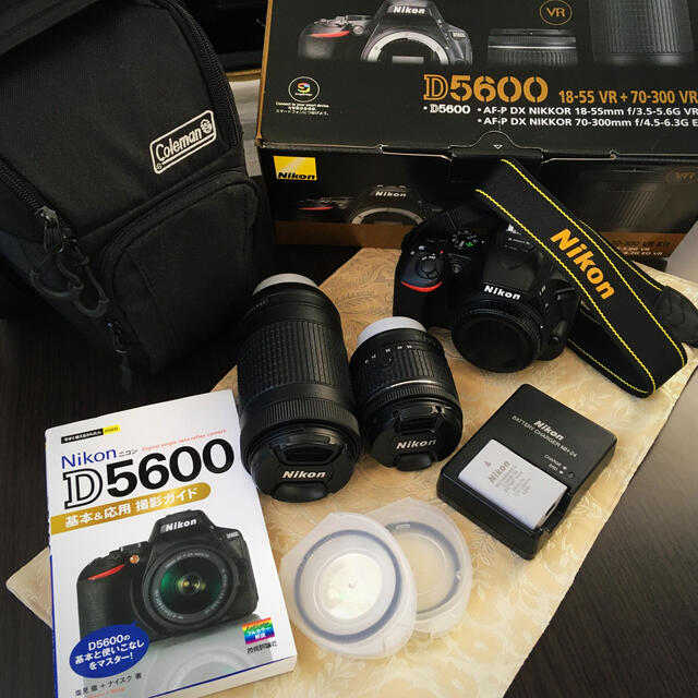 専用です♪Nikon D5600 ダブルズームキット　ニコン　デジタル一眼レフ