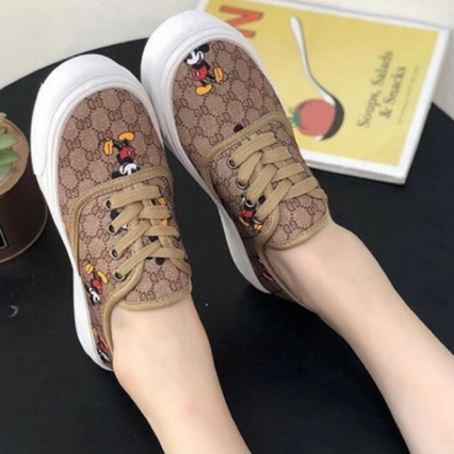 人気【新作】ミッキースニーカー グレー グリーン ディズニー Disney   レディースの靴/シューズ(スニーカー)の商品写真