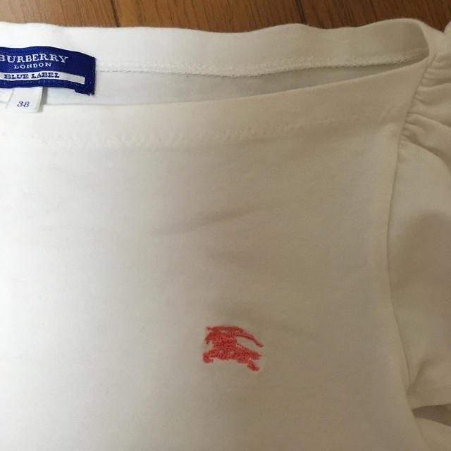 BURBERRY(バーバリー)のボートネックTシャツ レディースのトップス(Tシャツ(半袖/袖なし))の商品写真