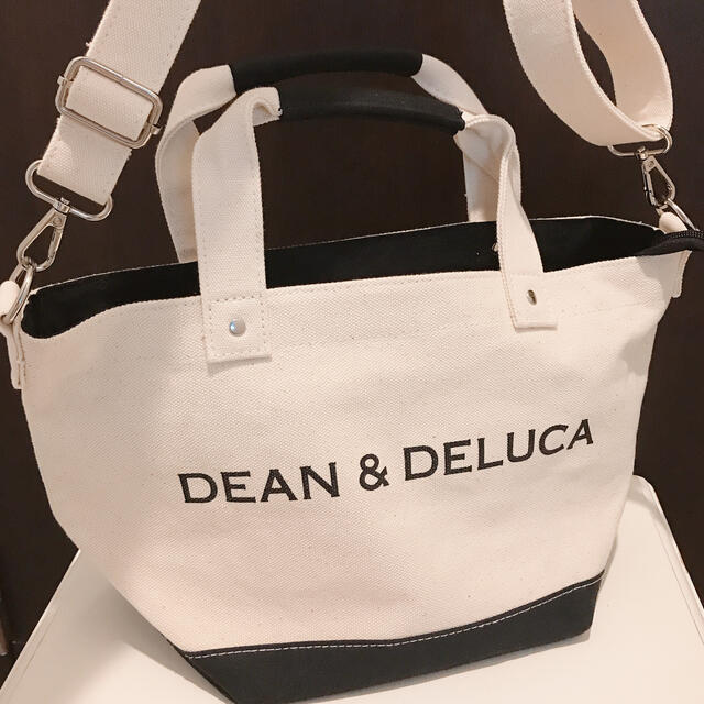 DEAN & DELUCA(ディーンアンドデルーカ)の新品未使用 ＊ DEAN&DELUCA ２WAYトートバッグ  レディースのバッグ(ショルダーバッグ)の商品写真