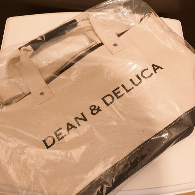 DEAN & DELUCA(ディーンアンドデルーカ)の新品未使用 ＊ DEAN&DELUCA ２WAYトートバッグ  レディースのバッグ(ショルダーバッグ)の商品写真