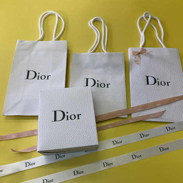Christian Dior(クリスチャンディオール)のDior ディオール コスメ用ショップ袋＆リボン レディースのバッグ(ショップ袋)の商品写真