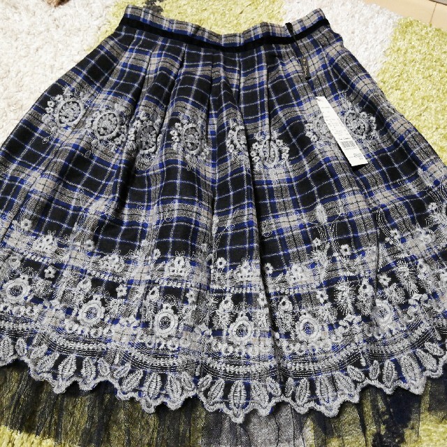 刺繍スカート ロイスクレヨン 刺繍スカート ロイスクレヨン