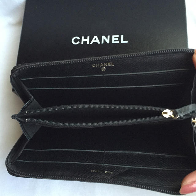 CHANEL(シャネル)のCHANEL長財布♡ラウンドファスナー レディースのファッション小物(財布)の商品写真