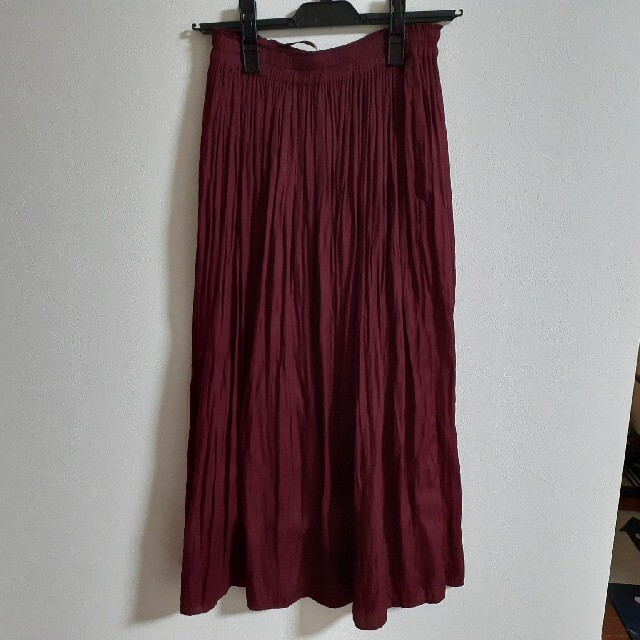 UNIQLO(ユニクロ)のつばさ様専用　ユニクロ☆ギャザーロングスカート　ワインレッド　ボルドー　S レディースのスカート(ロングスカート)の商品写真