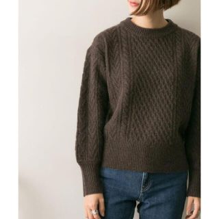 アーバンリサーチ(URBAN RESEARCH)の【美品】URBAN RESEARCH ケーブルショート丈ニット(ニット/セーター)