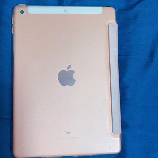 Apple - ipad 第6世代 ゴールド 32GB カバー付きの通販 by ひろ's shop