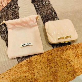 ミュウミュウ(miumiu)のmiumiu ミュウミュウ香水のノベルティ ー　ピンク ミラー　 正規品(ミラー)