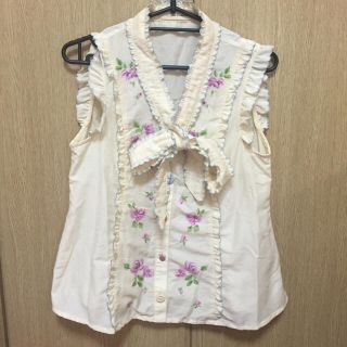 スナイデル(SNIDEL)のsnidelお花フリルブラウス(シャツ/ブラウス(半袖/袖なし))