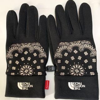 シュプリーム(Supreme)のsupreme north face bandana glove バンダナ　手袋(手袋)