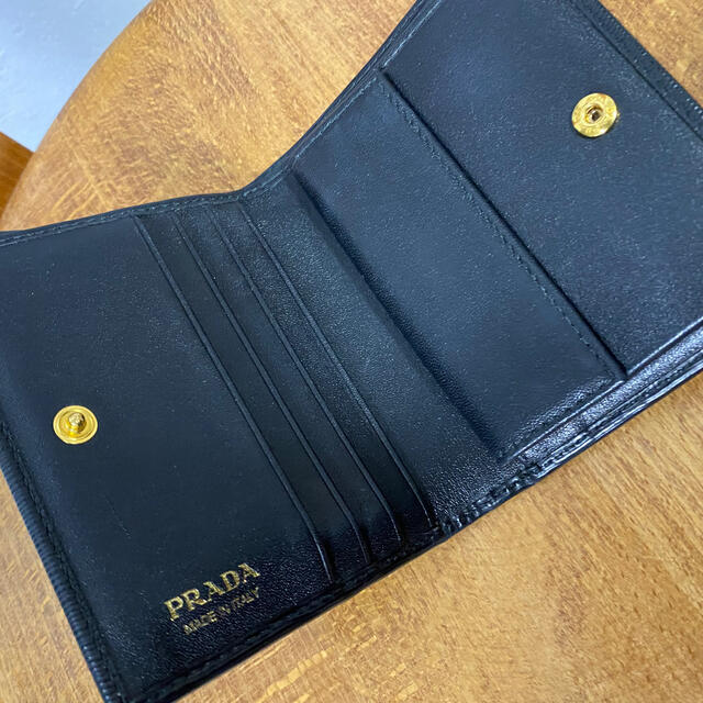 PRADA 二つ折り財布の通販 by ♡｜プラダならラクマ - PRADA 通販正規品
