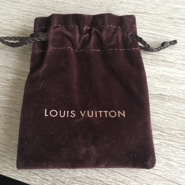 LOUIS VUITTON(ルイヴィトン)のルイヴィトンイニシャルネックレス レディースのアクセサリー(ネックレス)の商品写真