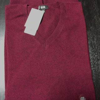 ユニクロ(UNIQLO)の【新品】ユニクロ UNIQLO カシミアセーター Vネック カシミヤ 4XL 大(ニット/セーター)