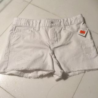 ギャップキッズ(GAP Kids)の☆新品☆白のショートパンツ150(パンツ/スパッツ)