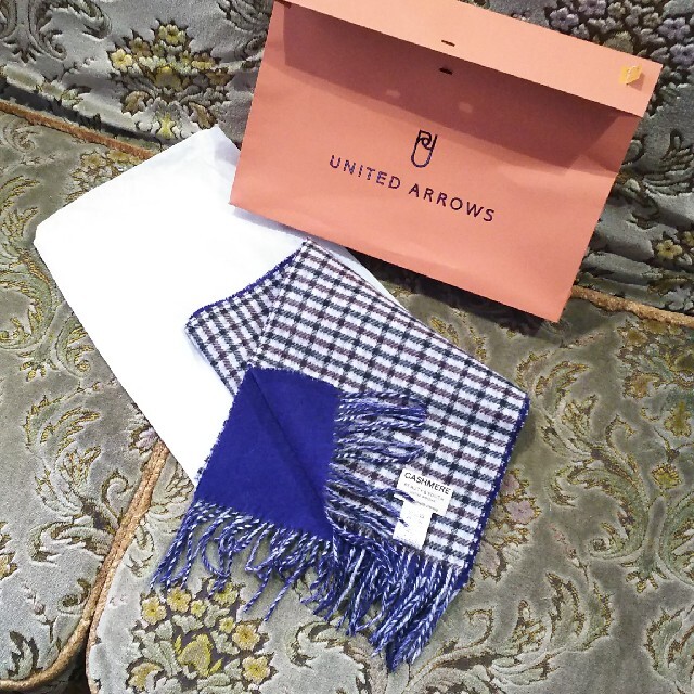 UNITED ARROWS(ユナイテッドアローズ)の未使用☆UNITED ARROWS カシミアマフラー レディースのファッション小物(マフラー/ショール)の商品写真