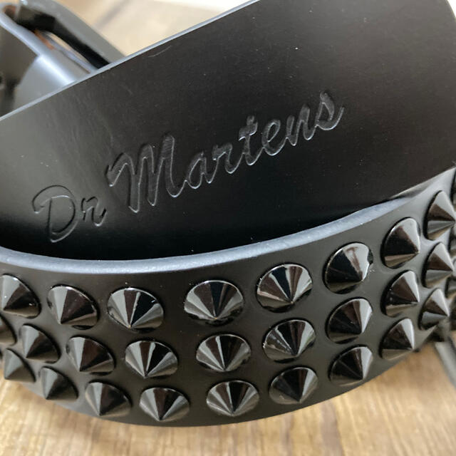 Dr.Martens(ドクターマーチン)の【送料込】Dr.Martens Studded Leather Belt メンズのファッション小物(ベルト)の商品写真