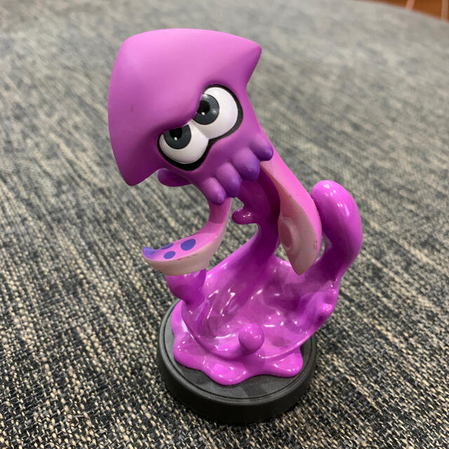 Nintendo Switch(ニンテンドースイッチ)のアミーボ　amiibo スプラトゥーン　イカ　パープル　初期化済 エンタメ/ホビーのフィギュア(ゲームキャラクター)の商品写真