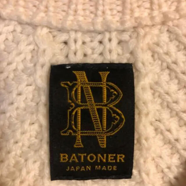 COMOLI(コモリ)の最終値下げ　BATONER SIGNATURE CREWNECK メンズのトップス(ニット/セーター)の商品写真