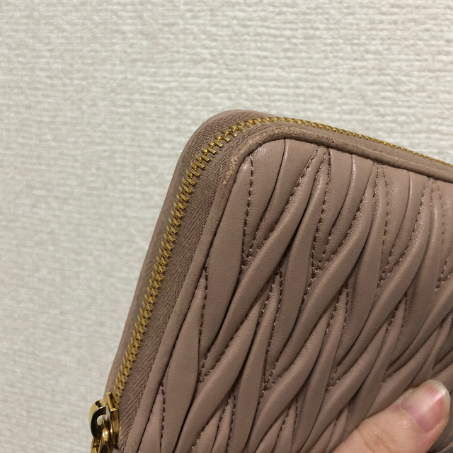 miumiu(ミュウミュウ)のmiumiu 長財布  お値下げ中❤️ レディースのファッション小物(財布)の商品写真