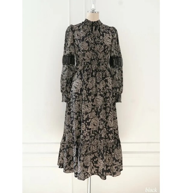 Winter Floral Long-sleeve Dress herlipto