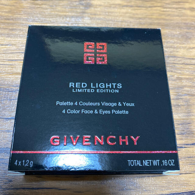 GIVENCHY(ジバンシィ)のGIVENCHY レッドライトパレット コスメ/美容のキット/セット(コフレ/メイクアップセット)の商品写真