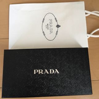 プラダ(PRADA)のさおりんご様専用　プラダ　ケース、袋、リボン、カードセット(ショップ袋)