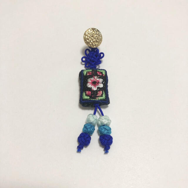 DEPT(デプト)の最終値下 vintage 刺繍 中華 チャイナ ピアス レディースのアクセサリー(ピアス)の商品写真